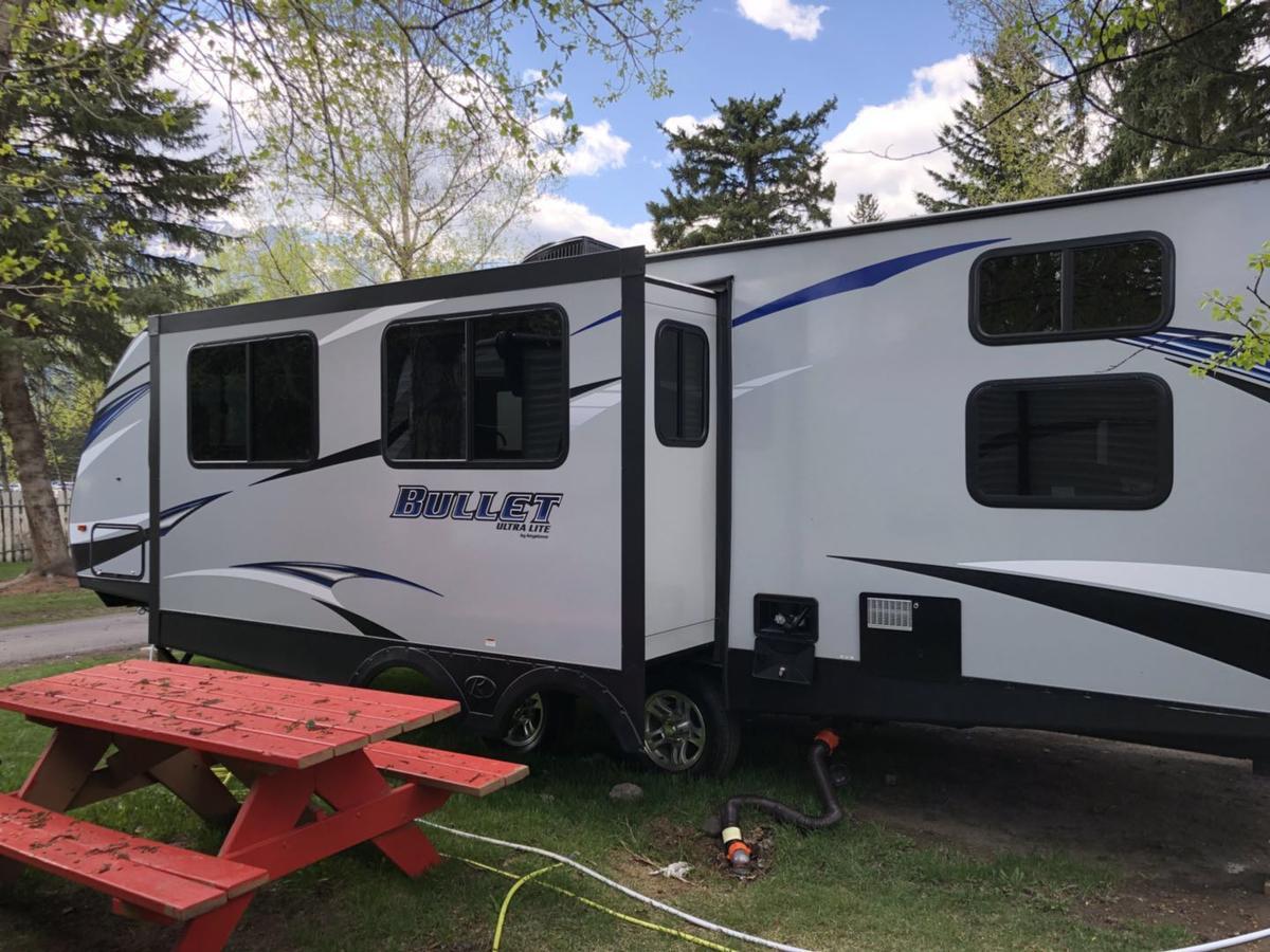 Rundle Mountain Rv Park Canmore Exterior foto